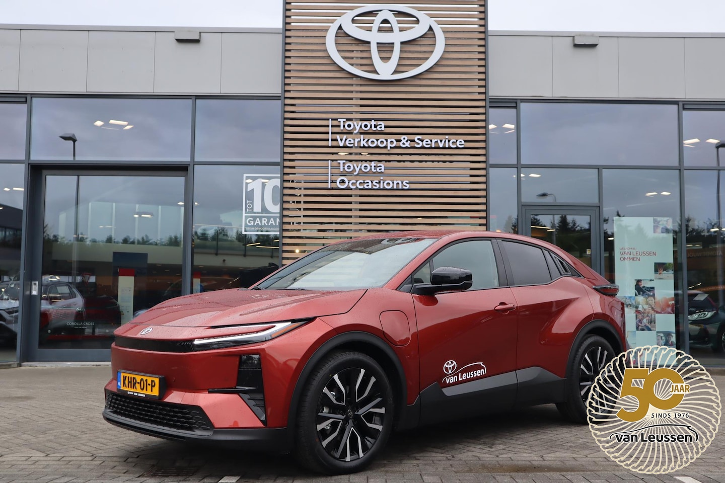Toyota C-HR - FIRST EDITION 77KWH 607KM-WLTP DEMO 20"LM-VELGEN EL-ACHTERKLEP PRIVACY-GLASS DEMO NL-AUTO - AutoWereld.nl