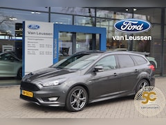 Ford Focus Wagon - 1.5 150PK ST-LINE 18"LM-VELGEN PRIVACY-GLASS TREKHAAK PARK-SENSOREN CLIMA CRUISE 1500KG-TR