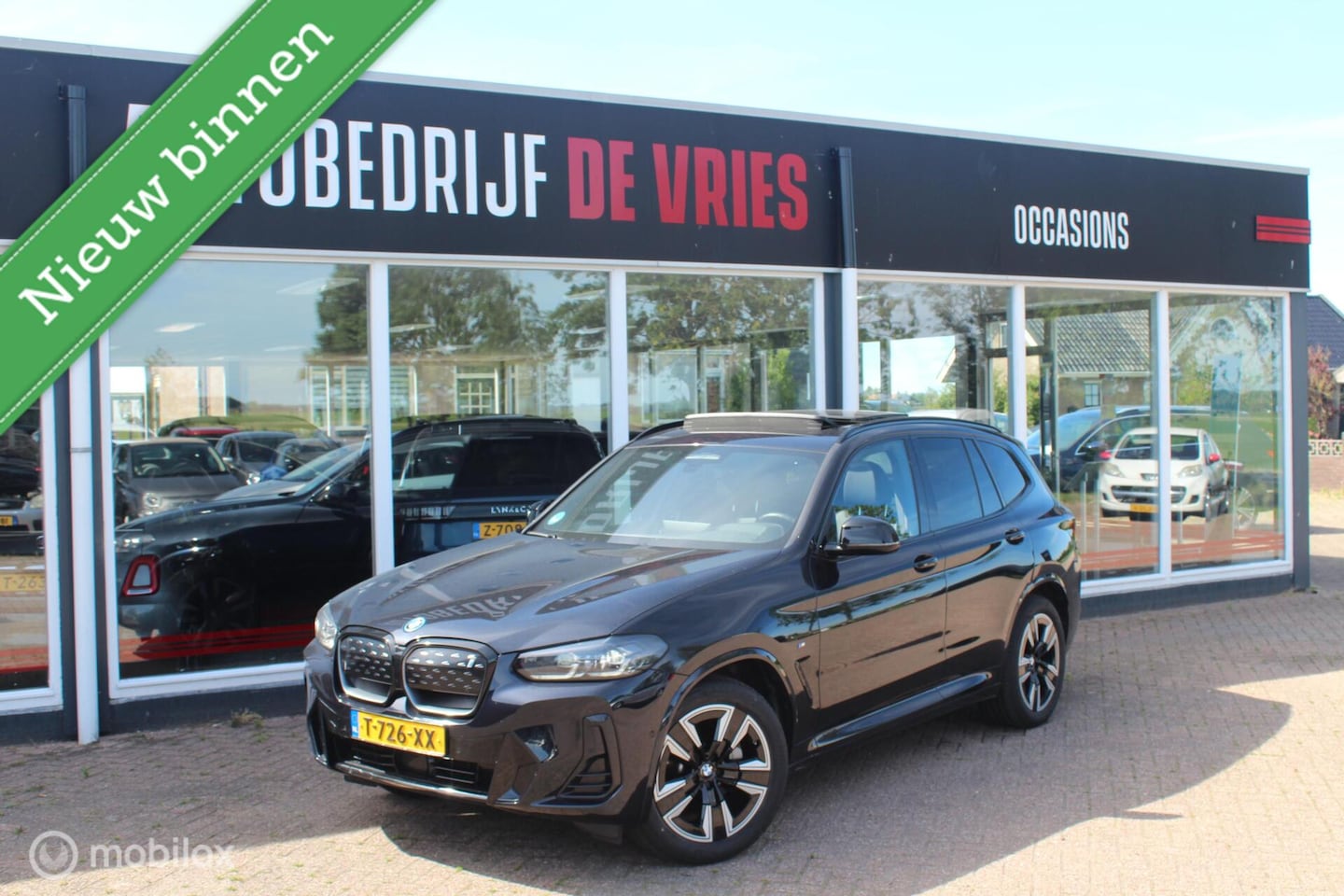 BMW iX3 - Executive 80 kWh M-Sport 3-Fase Pano/ACC/ShadowLine - AutoWereld.nl