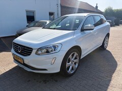 Volvo XC60 - T5 Momentum NW. Versnelbak Stoelverwarming Trekhaak