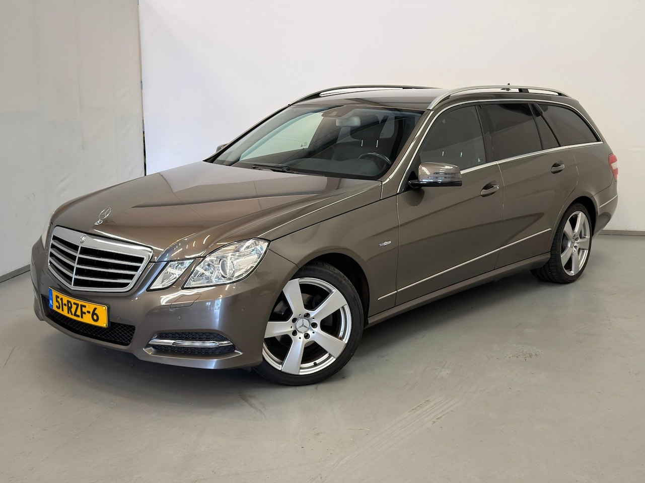 Mercedes-Benz E-klasse Estate - 200 CGI Avantgarde / Schade / Standkachel - AutoWereld.nl