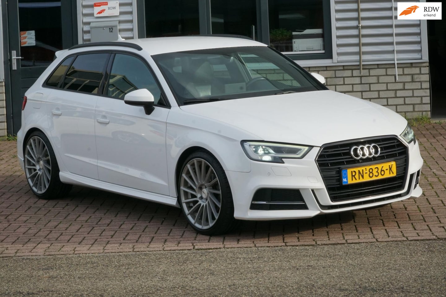 Audi A3 Sportback - 1.5 TFSI CoD Sport S Line Edition 1.5 TFSI CoD Sport S Line Edition - AutoWereld.nl