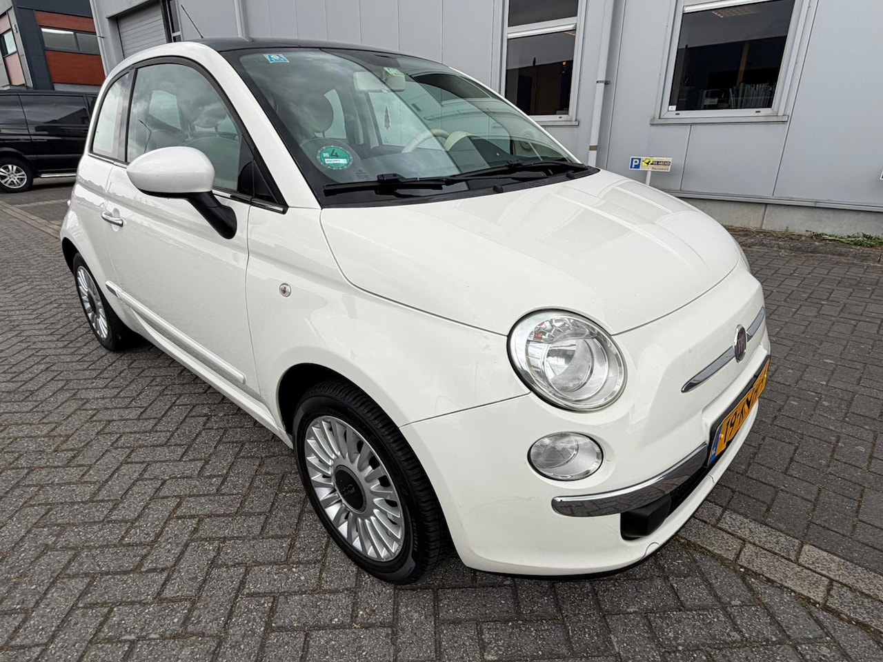Fiat 500 - 1.2 Lounge Airco AUTOMAAT APK Panoramadak distributieriem vervangen 168xxxKM - AutoWereld.nl