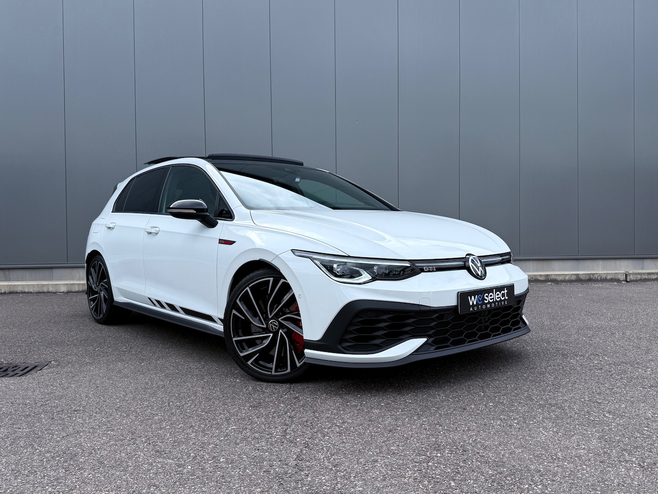 Volkswagen Golf - 2.0 TSI GTI Clubsport 300 PK l Pano l H&K l IQ l Head-Up l ACC l Carplay - AutoWereld.nl