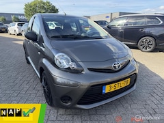 Toyota Aygo - 1.0 VVT-i Now, Airco, 5drs, Navi, Nap, 2de eigenaar