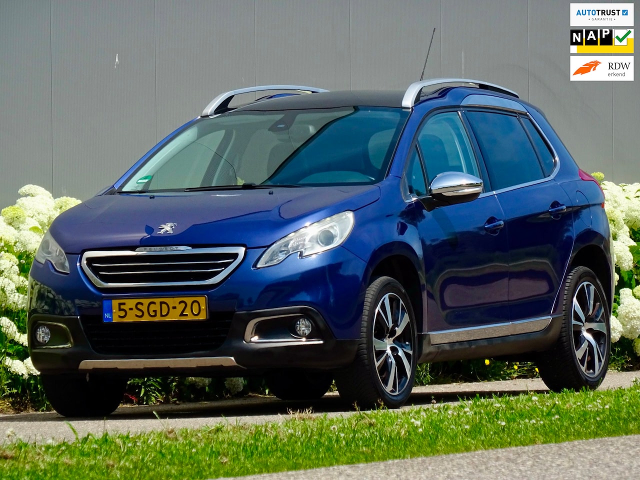 Peugeot 2008 - 1.6 VTi Allure Luxe | Panorama | NL-Auto | - AutoWereld.nl