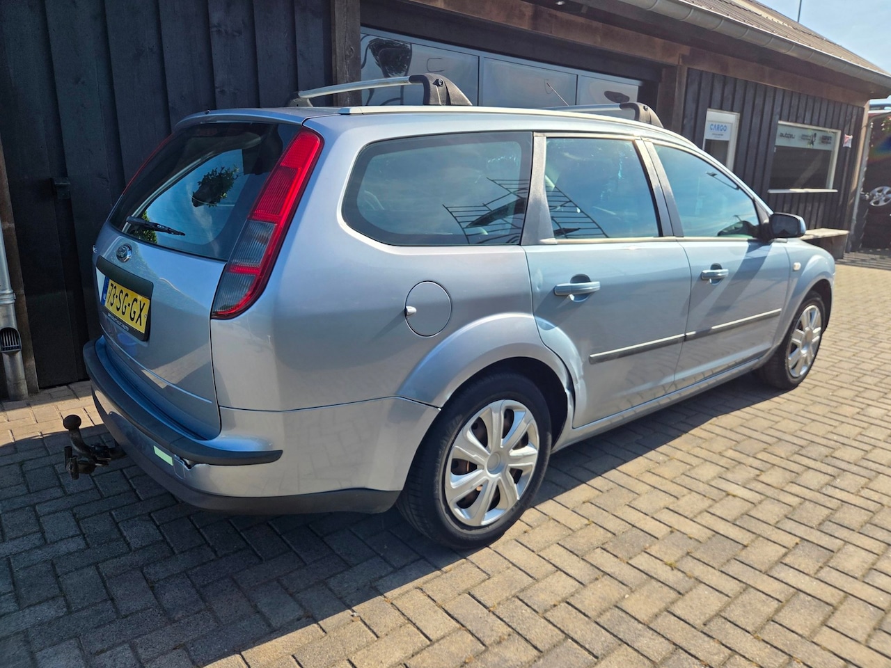 Ford Focus Wagon - 1.6-16V Futura *KOUDE AIRCO*