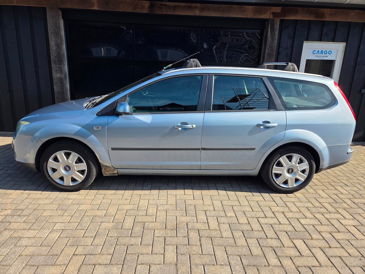Ford Focus Wagon - 1.6-16V Futura *KOUDE AIRCO*