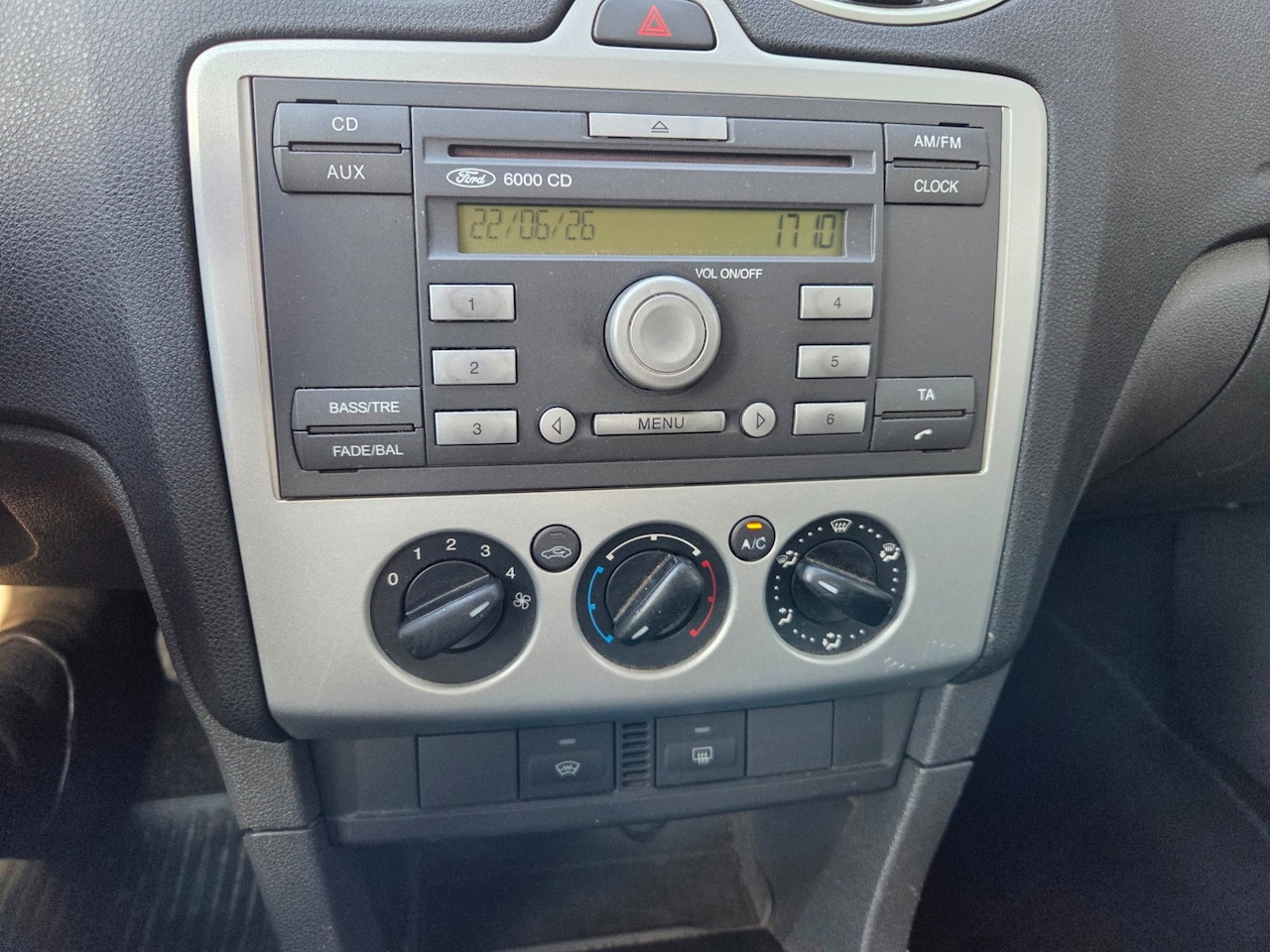 Ford Focus Wagon - 1.6-16V Futura *KOUDE AIRCO*