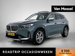 BMW X1 - xDrive30e X-Line | PANO-SCHUIFDAK | LEER | HARMAN KARDON | HEAD-UP | CAMERA | STOELEN VOOR