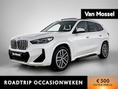 BMW X1 - xDrive25e | M-SPORT | PANO-SCHUIFDAK | LEER | 360 CAMERA | STOELVERWARMING | HEAD-UP