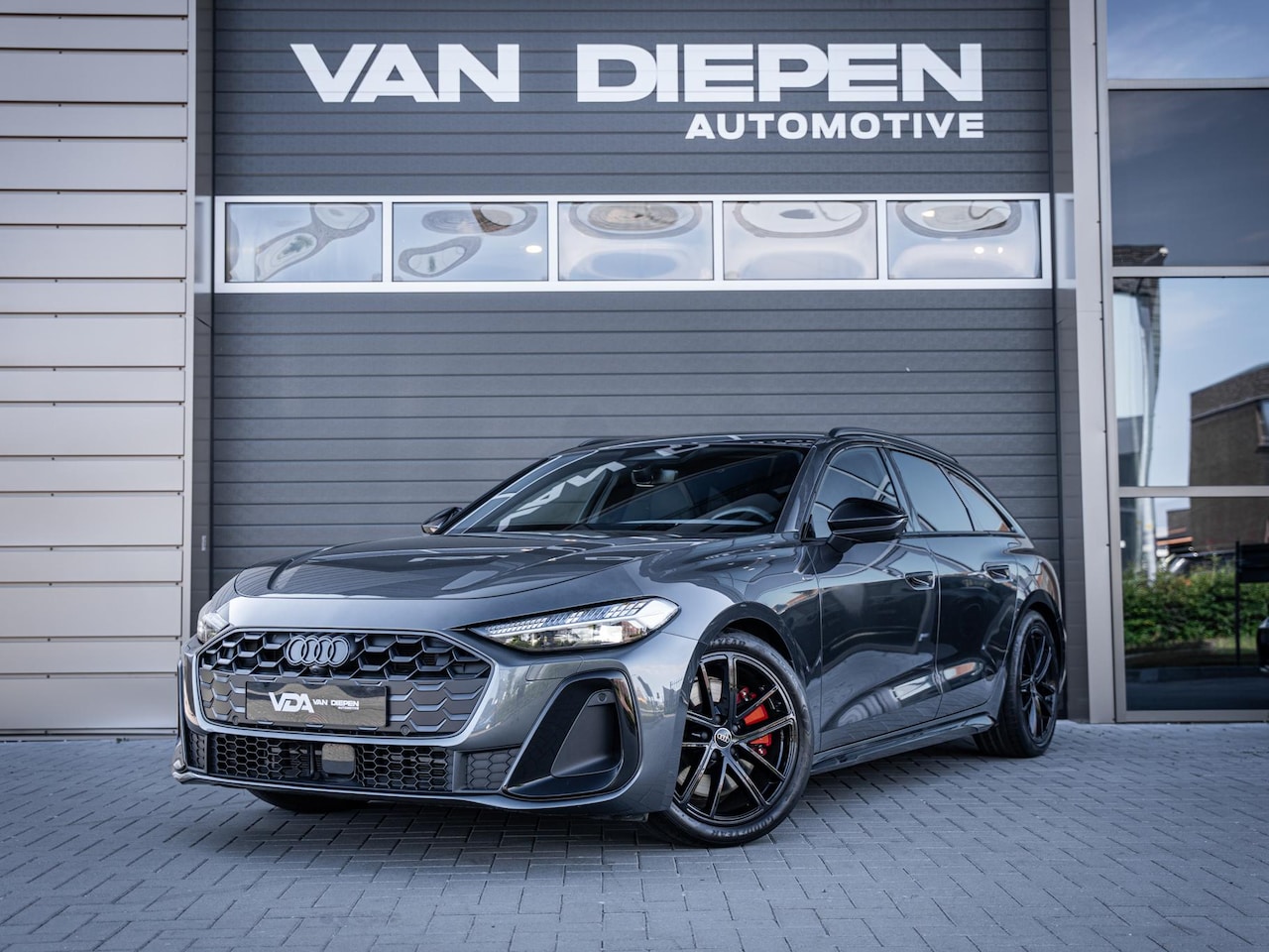 Audi A5 Avant - 2.0 e-hybrid quattro S edition - Panorama l Passanger Displ. l 360cam - AutoWereld.nl