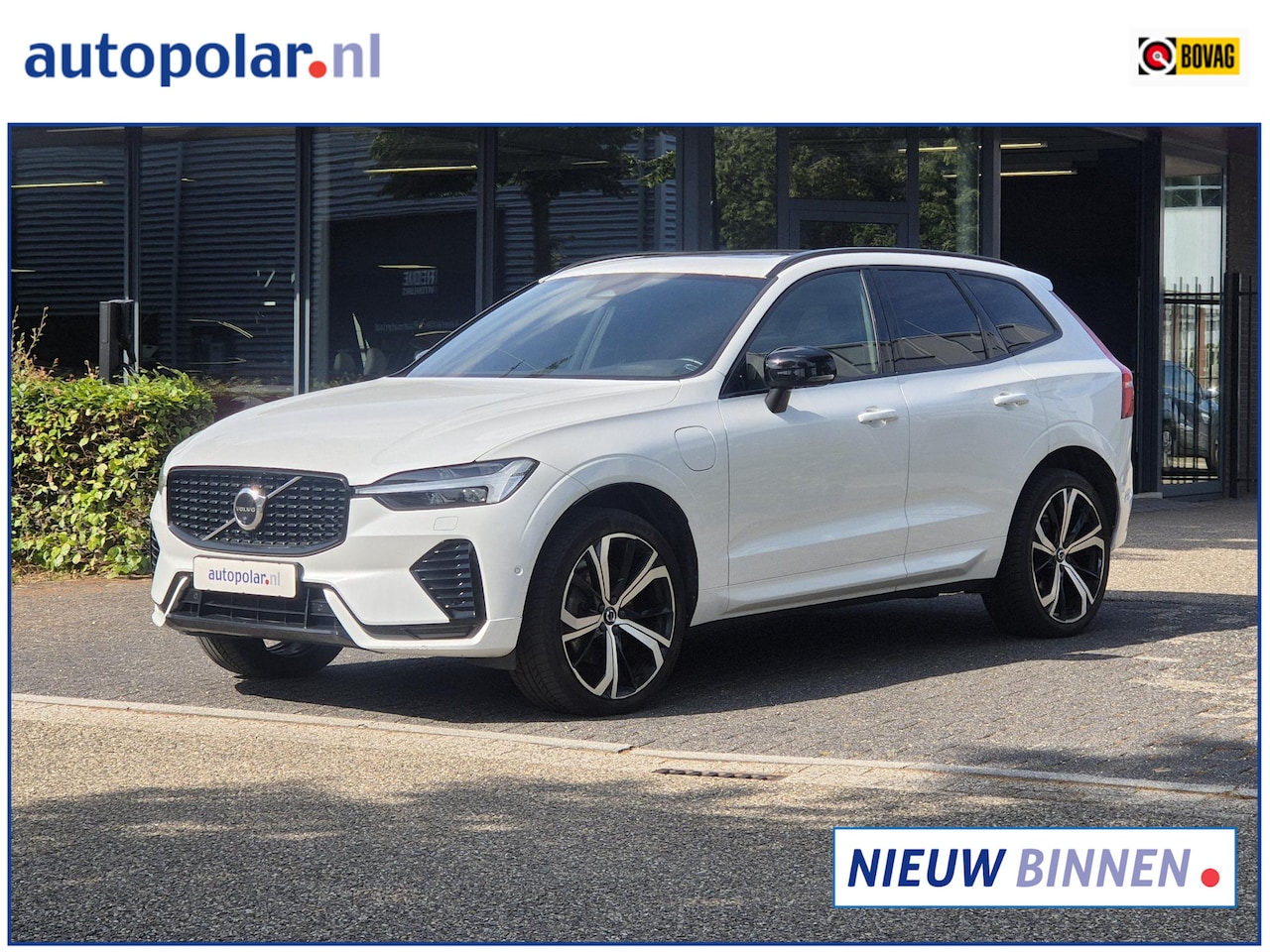 Volvo XC60 - 2.0 T6 Plug-in hybrid AWD R-Design LongRange/Panodak/Trekhaak/360Cam etc. - AutoWereld.nl