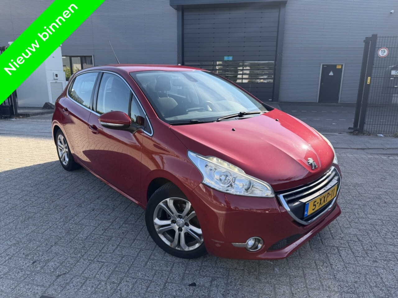 Peugeot 208 - 1.6 HDi Allure Navi|Sensoren|Climaauto|Cruise - AutoWereld.nl