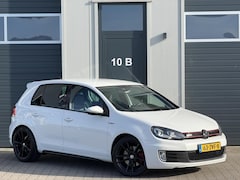 Volkswagen Golf - 2.0 GTI 280PK+ DSG / Leder / Led / 19inch