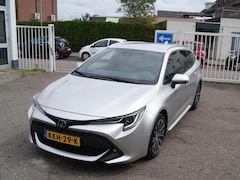 Toyota Corolla Touring Sports - 1.8 Hybrid Executive Navi, Camera, Clima, Cruise, Trekhaak, RIJKLAARPRIJS