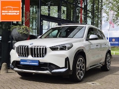 BMW X1 - xDrive25e | SOH 95, 71% | Panoramadak | Leder | Navigatie | PDC + camera | Stoelverwarming