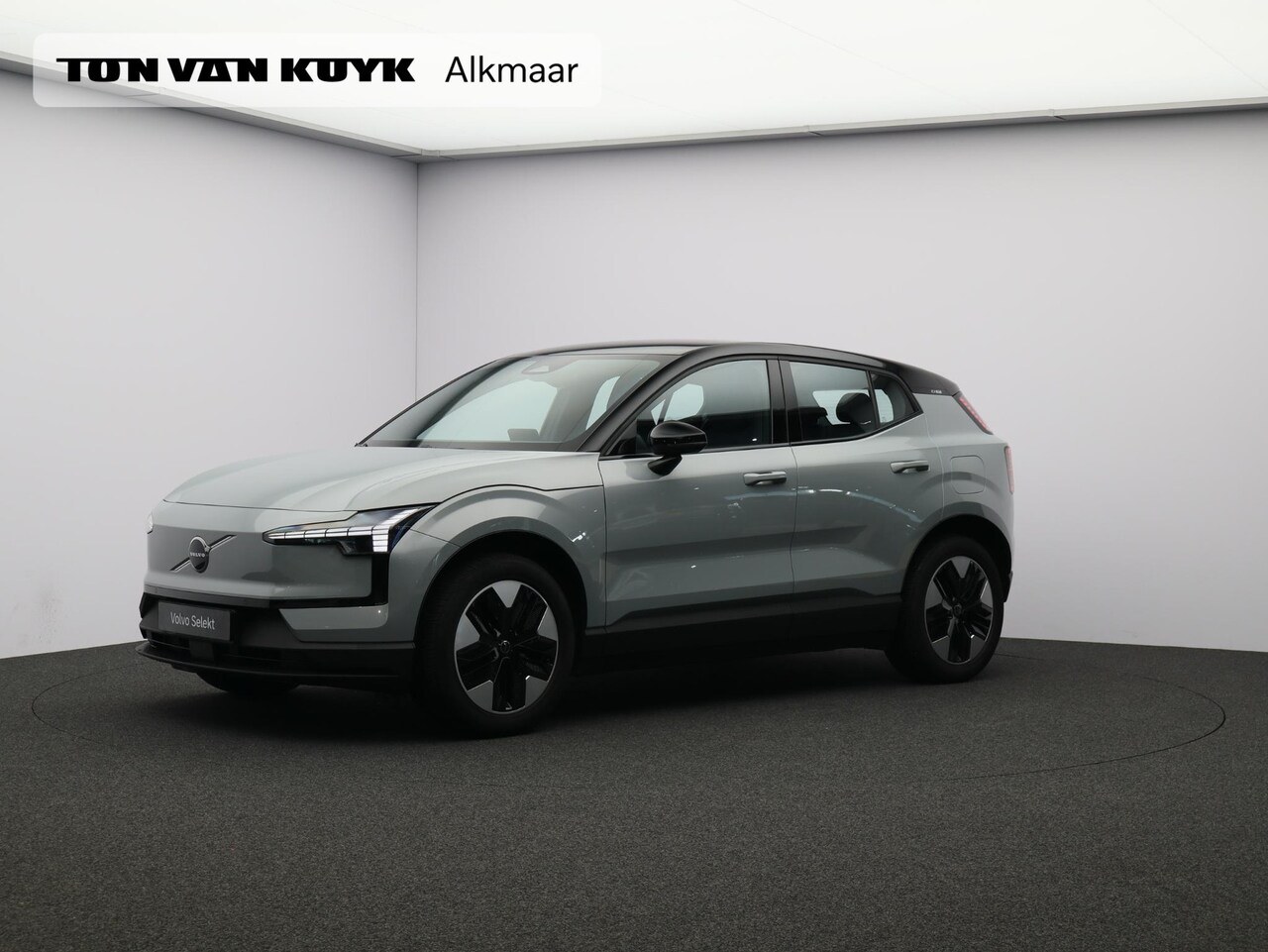 Volvo EX30 - Single Motor Plus 51 kWh stoelverwarming / stuurverwarming - AutoWereld.nl