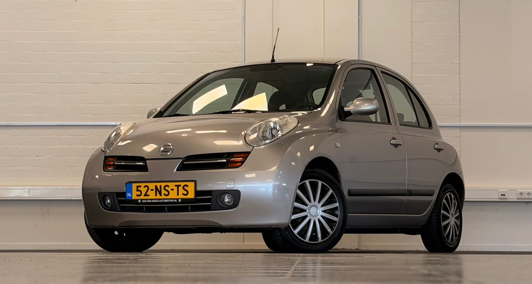 Nissan Micra - 1.4i 16V Acenta Automaat APK 07-03-2027 Garantie - AutoWereld.nl