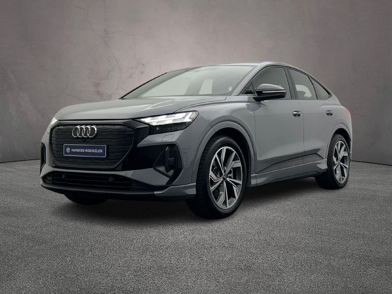 Audi Q4 Sportback e-tron - 45 S Edition 82 kWh | 20-Inch | Trekhaak | Zwart-Optiek | Stoelverwarming | Matrix | Smart - AutoWereld.nl