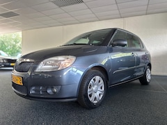 Skoda Fabia - 1.2-12V Tour | Cruise | Climate | Trekhaak | Nette staat |