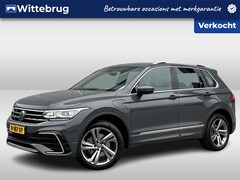 Volkswagen Tiguan - 1.4 TSI eHybrid R-Line Business+ / Digitaal dashboard / Zwenkbare trekhaak / Navigatie / C