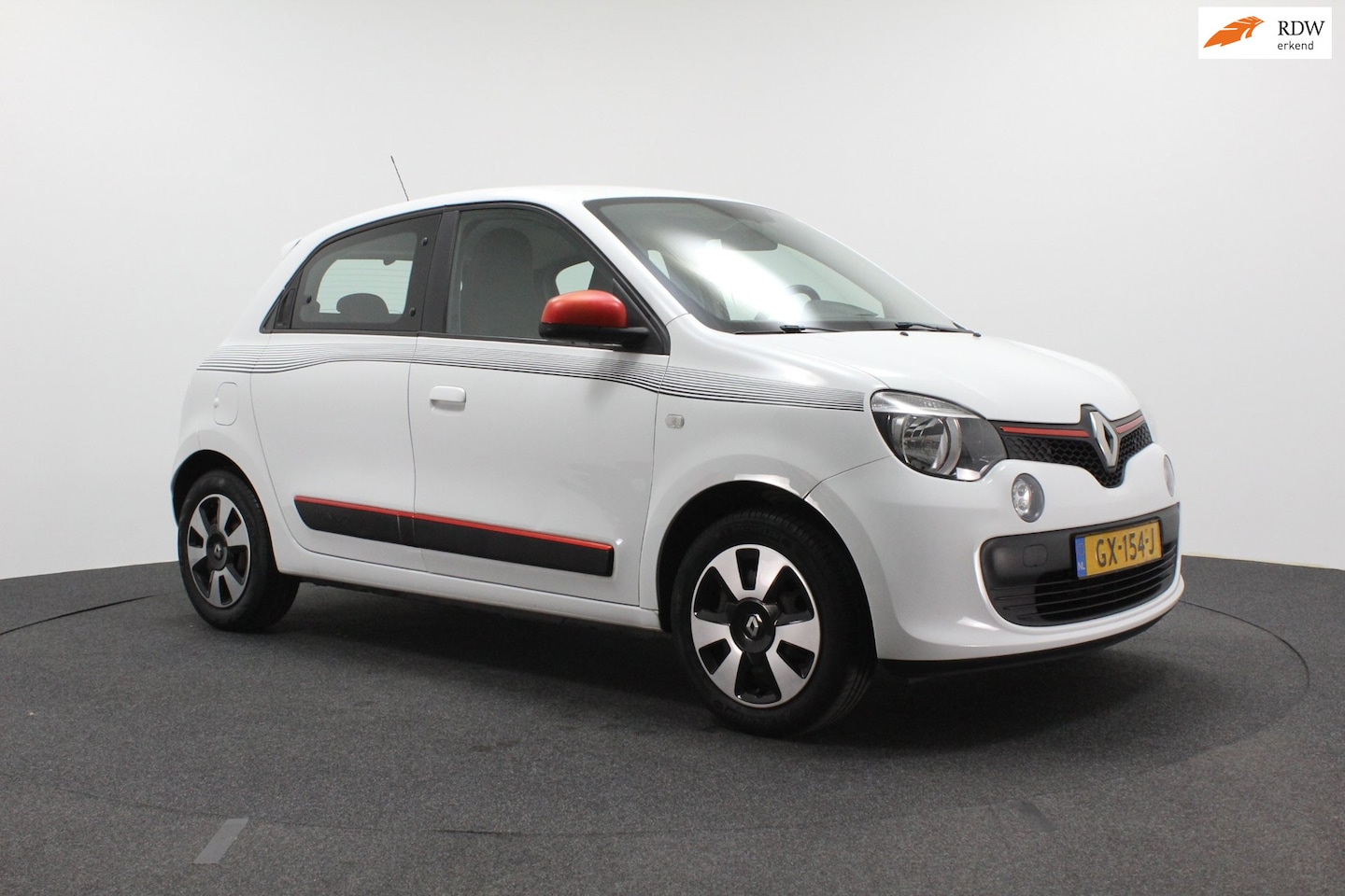 Renault Twingo - 1.0 SCe Collection | Airco | Goed onderhouden | APK 08-2027 | Elektrische ramen - AutoWereld.nl