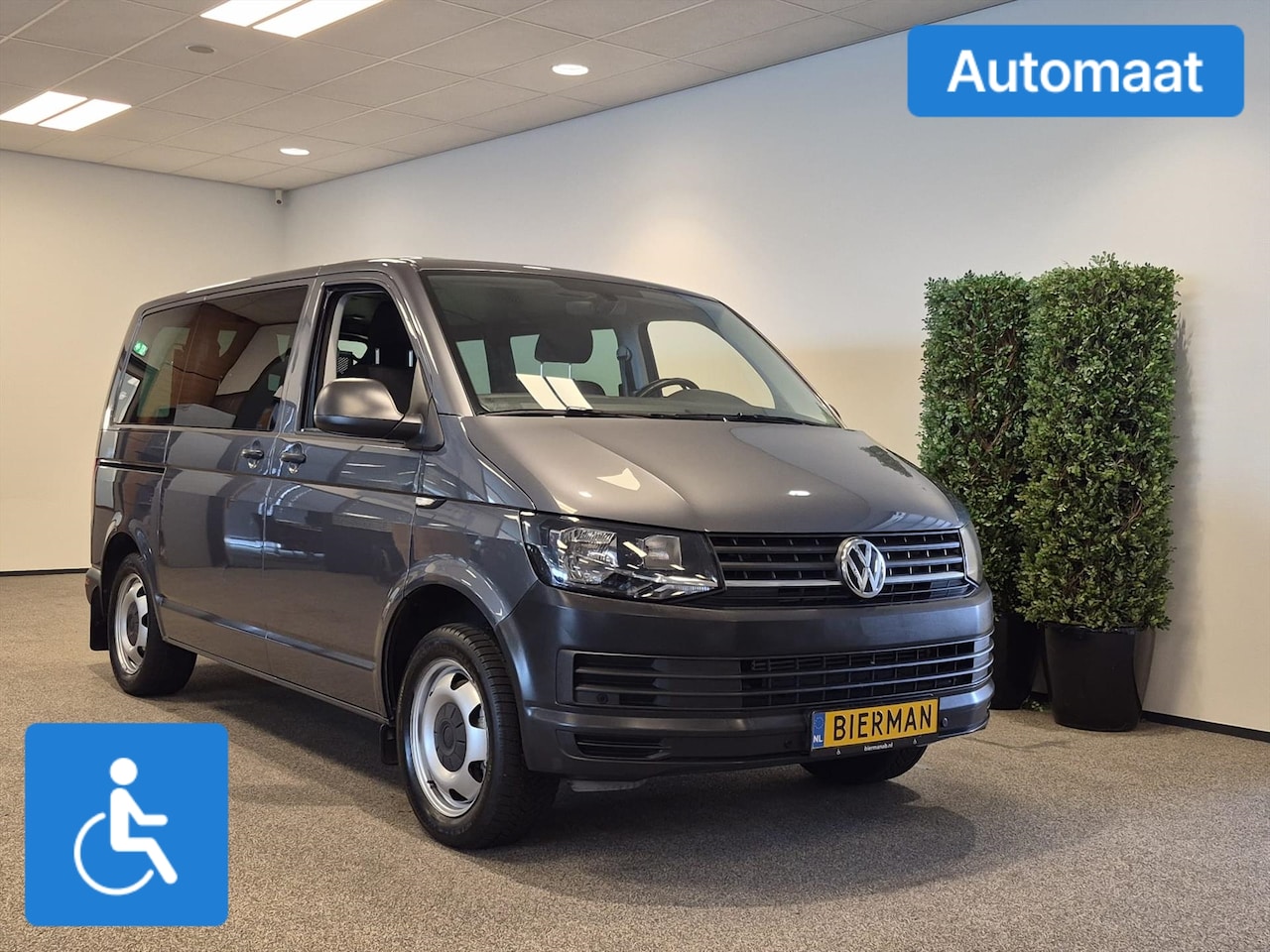 Volkswagen Transporter - L1H1 Rolstoelbus Automaat - BENZINE - AutoWereld.nl