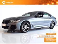 BMW 5-serie - (g30) 5 Serie (g30) 520i 184PK M-SPORT LEDER LASERLICHT CARPLAY NAVI WINTERPACK