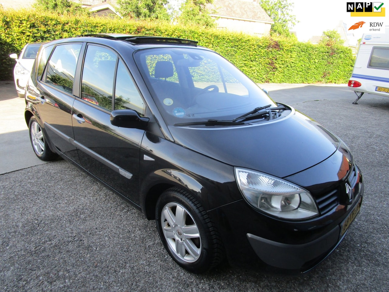 Renault Scénic - 1.6-16V Tech Line clima pano, trekhaak, mooi - AutoWereld.nl