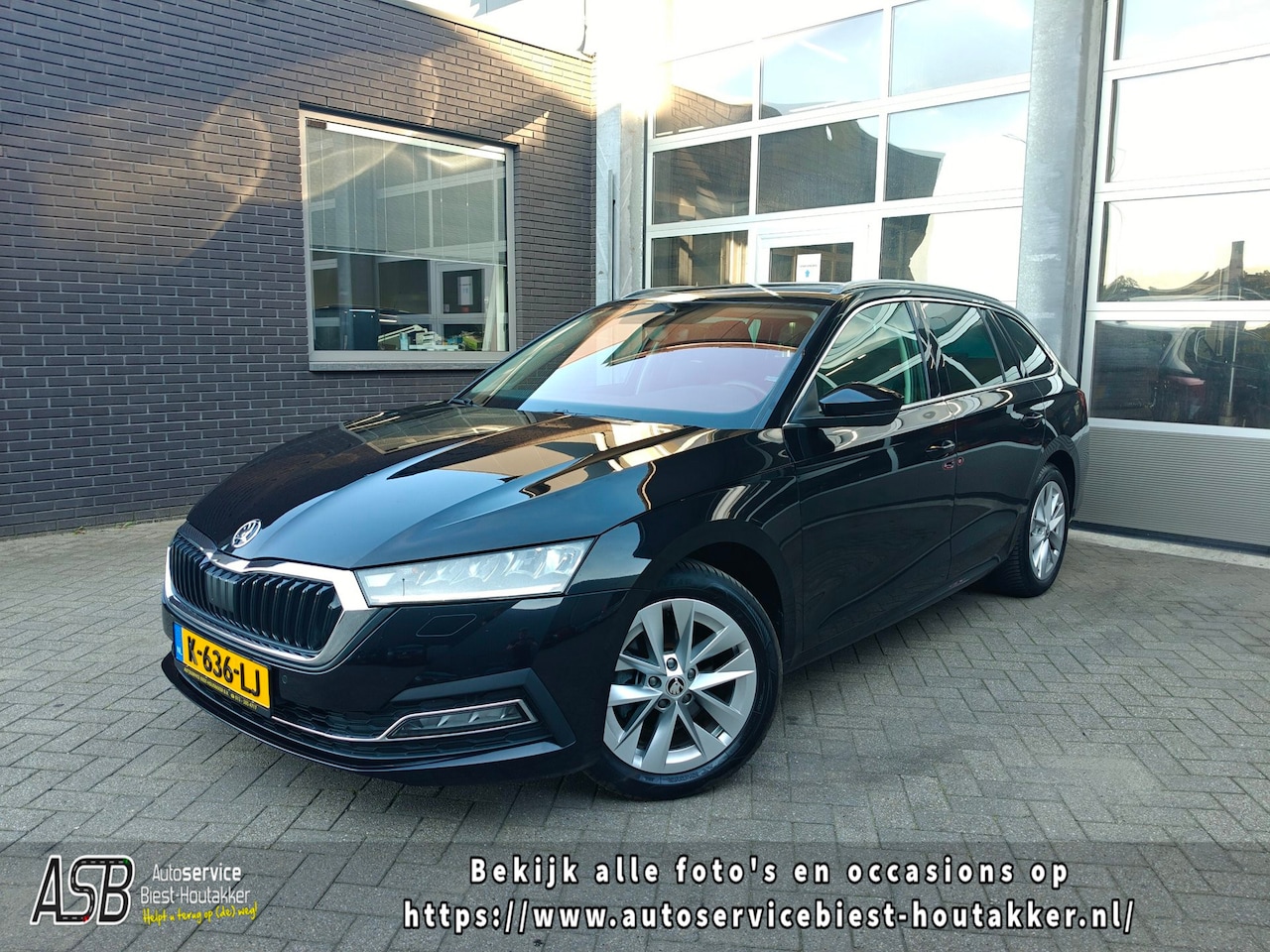 Skoda Octavia Combi - 1.0 e-TSI Business Edition Plus | Carplay | Keyless | ACC | Rij-ondersteuning | Sensoren V - AutoWereld.nl