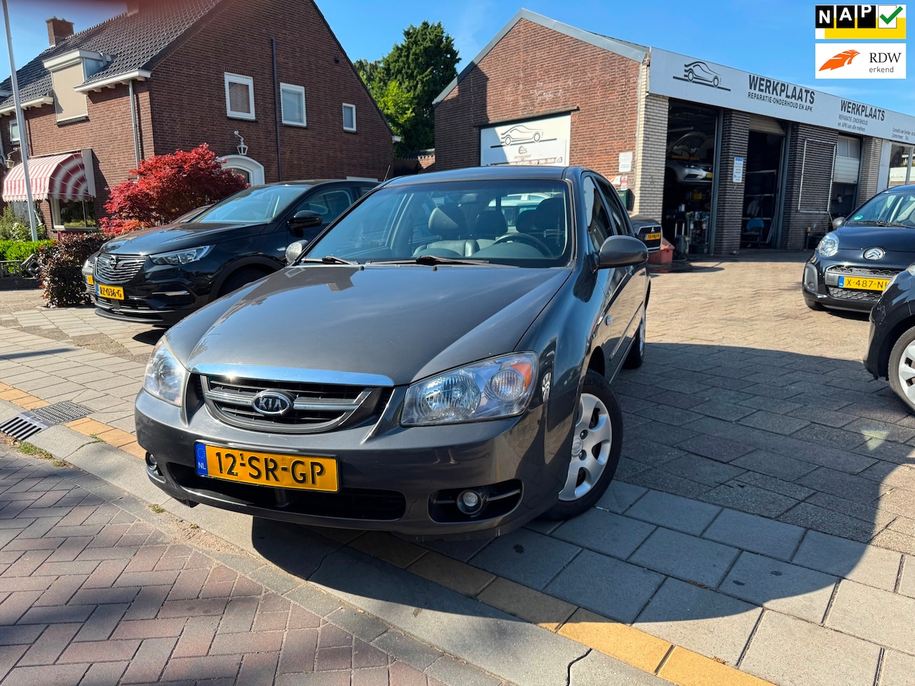 Kia Cerato - 2.0-16V EX NW APK/ AIRCO/ CRUISE CONTROLE/CV - AutoWereld.nl