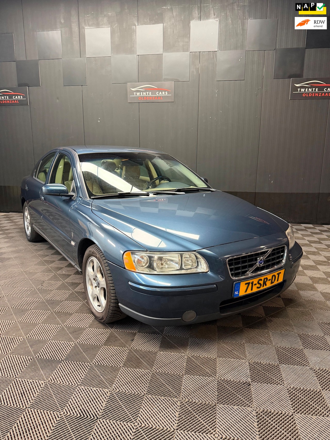 Volvo S60 - 2.4 Edition II | Airco | Leder | PDC | - AutoWereld.nl
