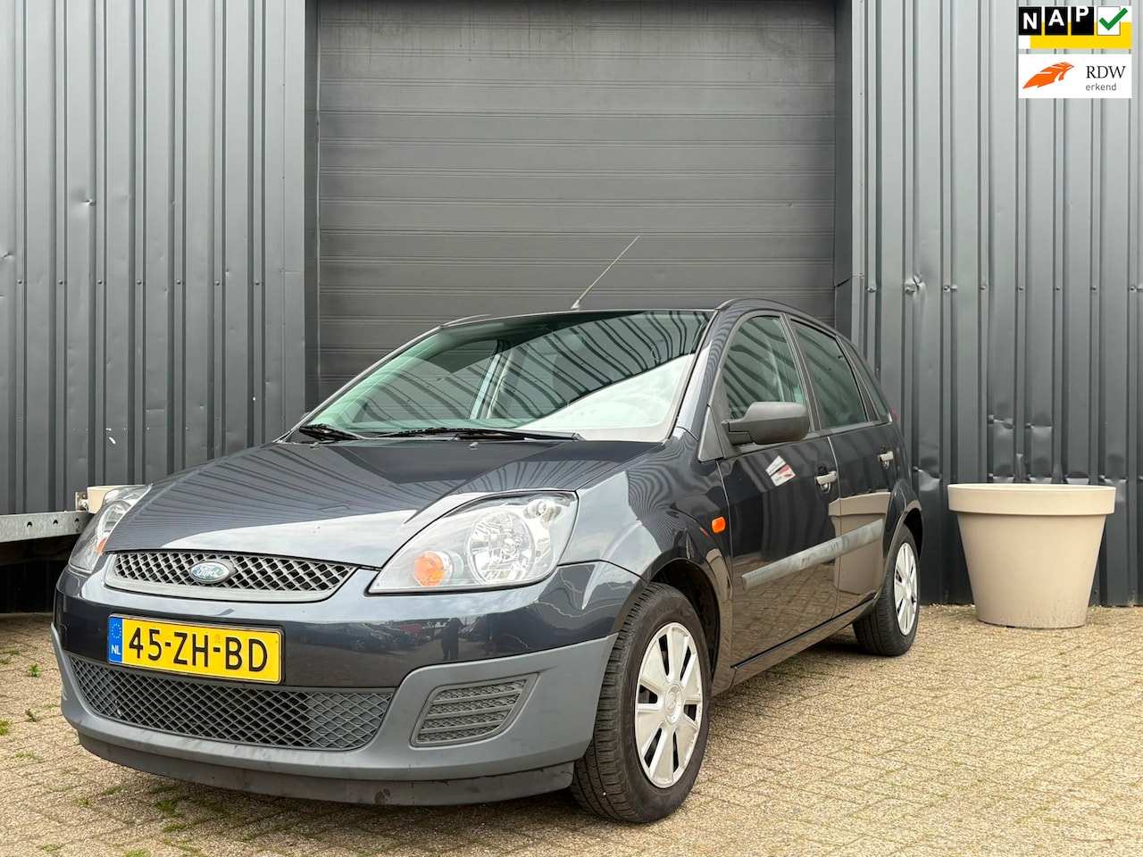 Ford Fiesta - 1.3-8V Cool & Sound Nieuwe APK 06-2027! Nieuwe koppeling, facelift, lage kilometerstand NA - AutoWereld.nl
