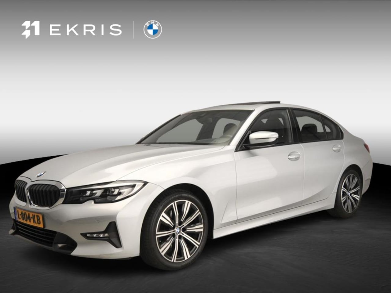 BMW 3-serie - Sedan 320i | LED | Navigatie | Schuifdak | Sportstoelen | DAB | Hifi speakers | Alu 18 inc - AutoWereld.nl