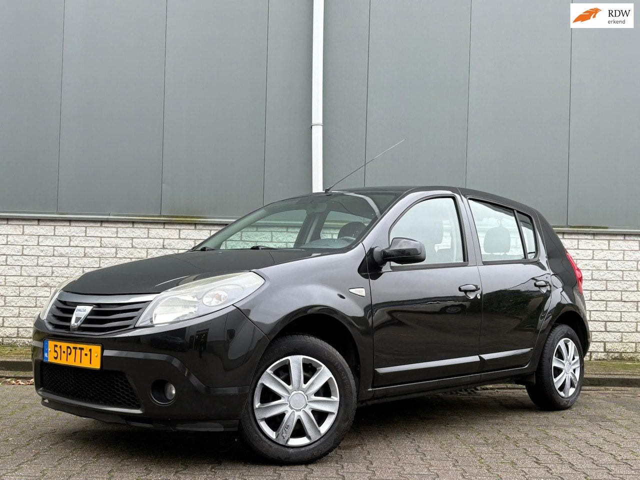Dacia Sandero - 1.2 Blackline-Airco-NWE distributieriem+koppeling - AutoWereld.nl