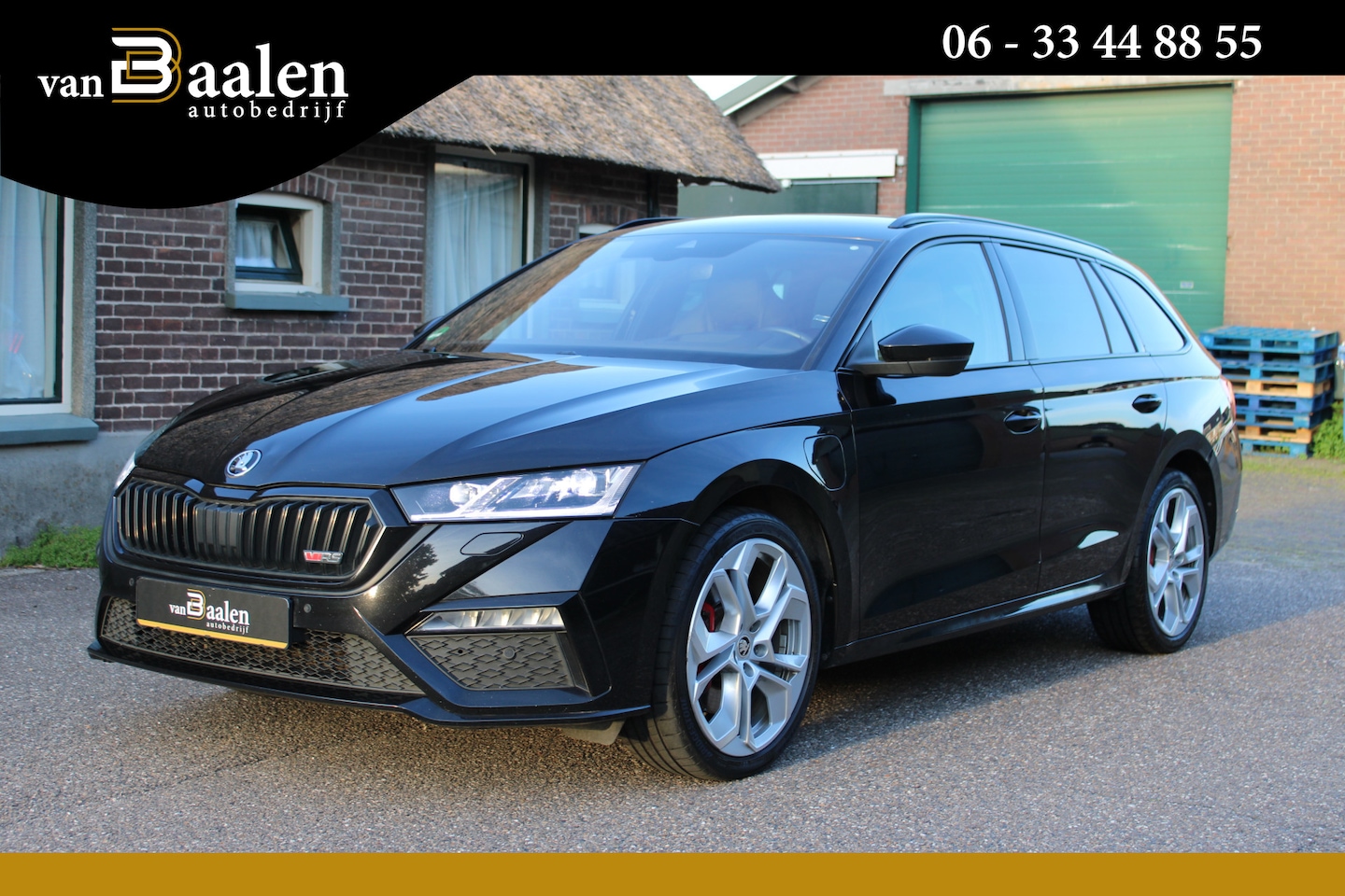 Skoda Octavia Combi - 1.4 TSI RS iV PHEV Business SOh 95,6% LEER NAVI FULL LED TH 107000KM!!! - AutoWereld.nl