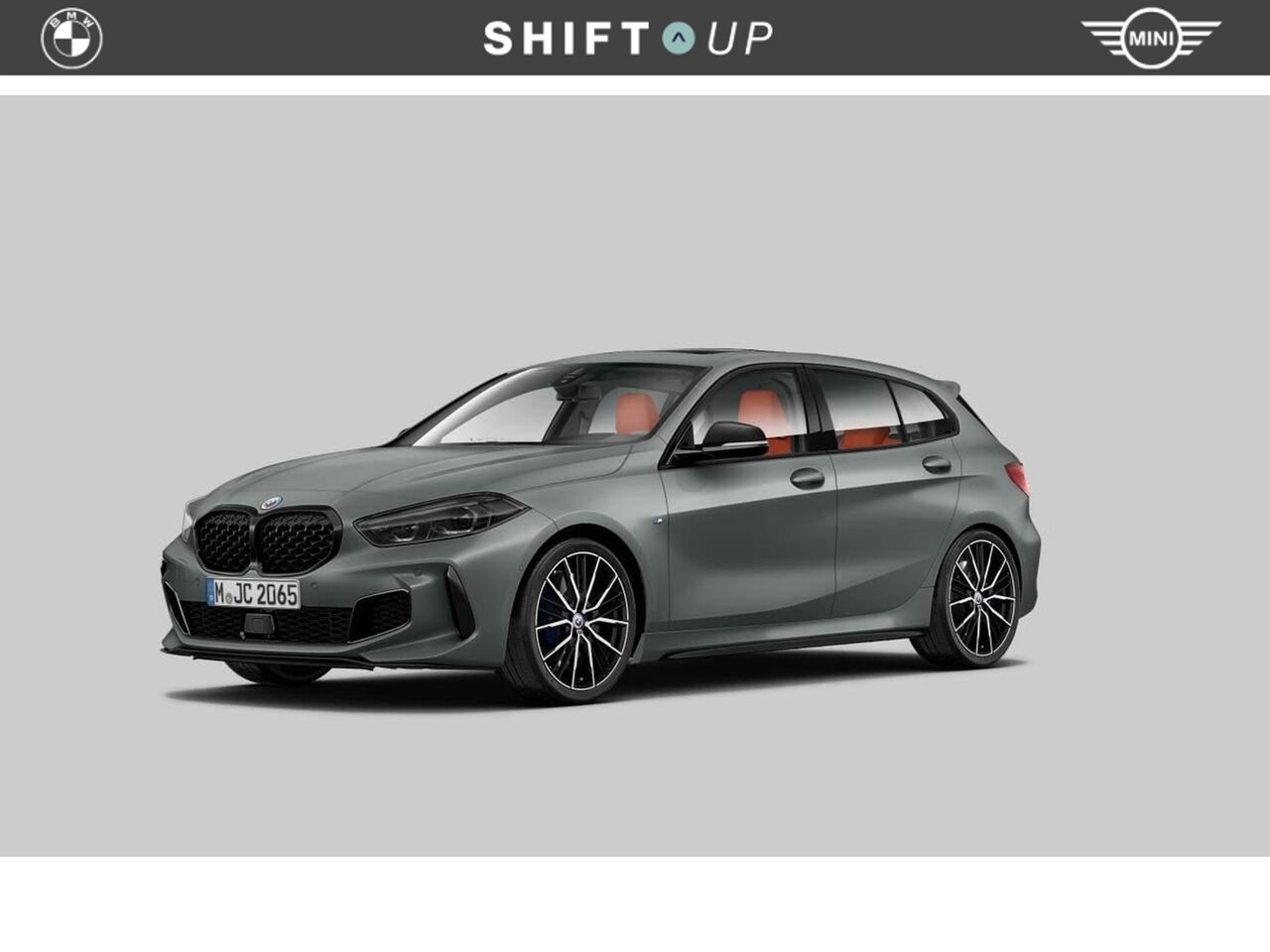BMW 1-serie - M135i xDrive Panoramadak | Harman Kardon | Head Up | ACC | Stuurverwarming - AutoWereld.nl