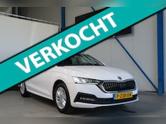 Skoda Octavia Combi - 1.0 TSI Ambition - N.A.P. Airco, Cruise, Navi, PDC, Carplay, Virtual Display, Trekhaak