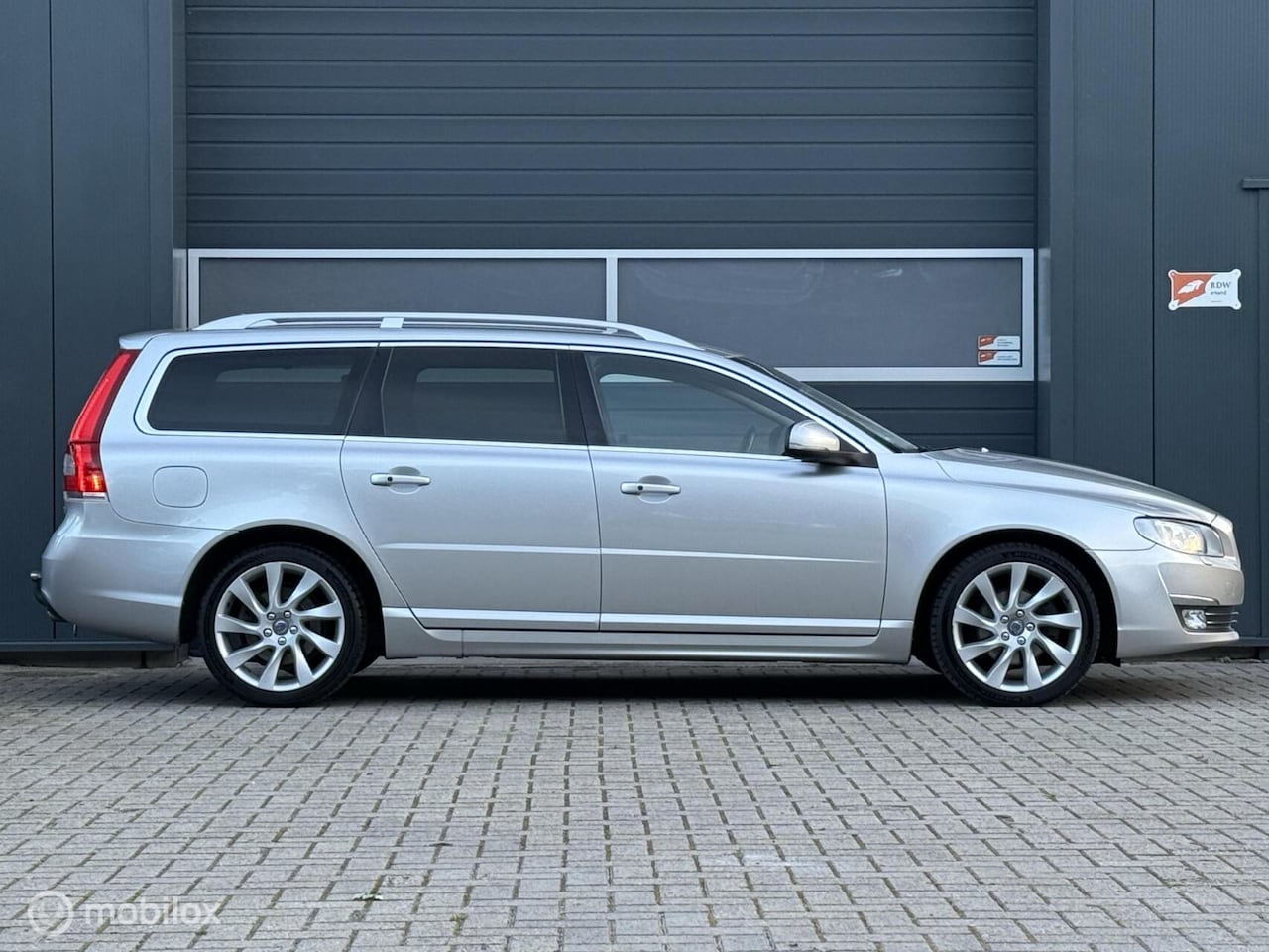 Volvo V70 - 2.0 D4 Summum Polar+ Geartronic-8 -AdapCruise-Standkachel-Compleet! - AutoWereld.nl