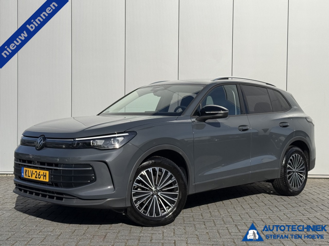 Volkswagen Tiguan - 1.5 eTSI Life Edition GOAL Trekhaak 3D Camera Carplay IQ-Light A - AutoWereld.nl