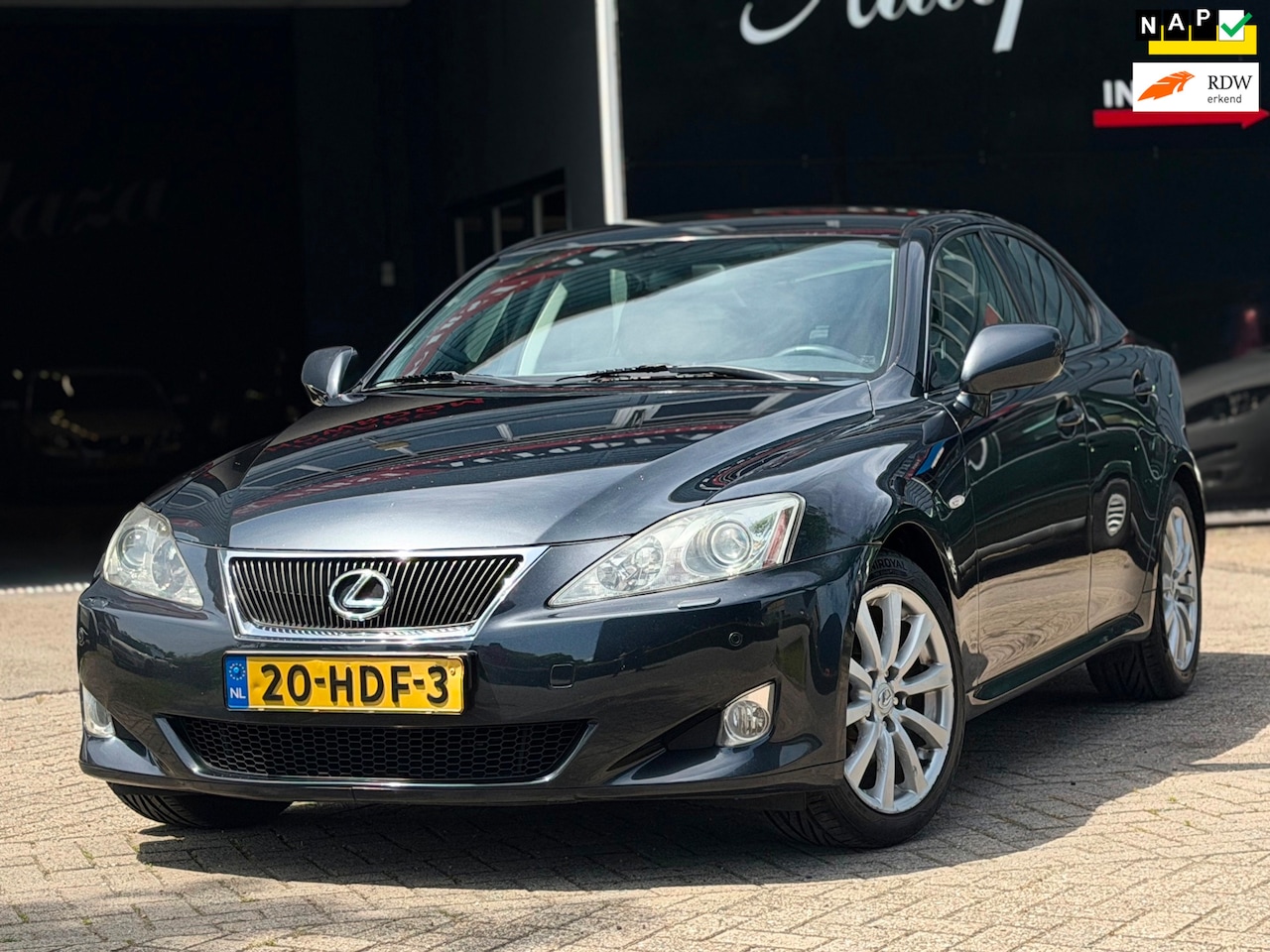 Lexus IS - 250 Executive KEYLESS ENTRY-GO/CAMERA/PDC/MEMORY | KEURIGE AUTO ! - AutoWereld.nl