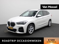 BMW X1 - sDrive18i High Executive | M-SPORT | CAMERA | NAVIGATIE | SFEERVERLICHTING | STOELVERWARMI