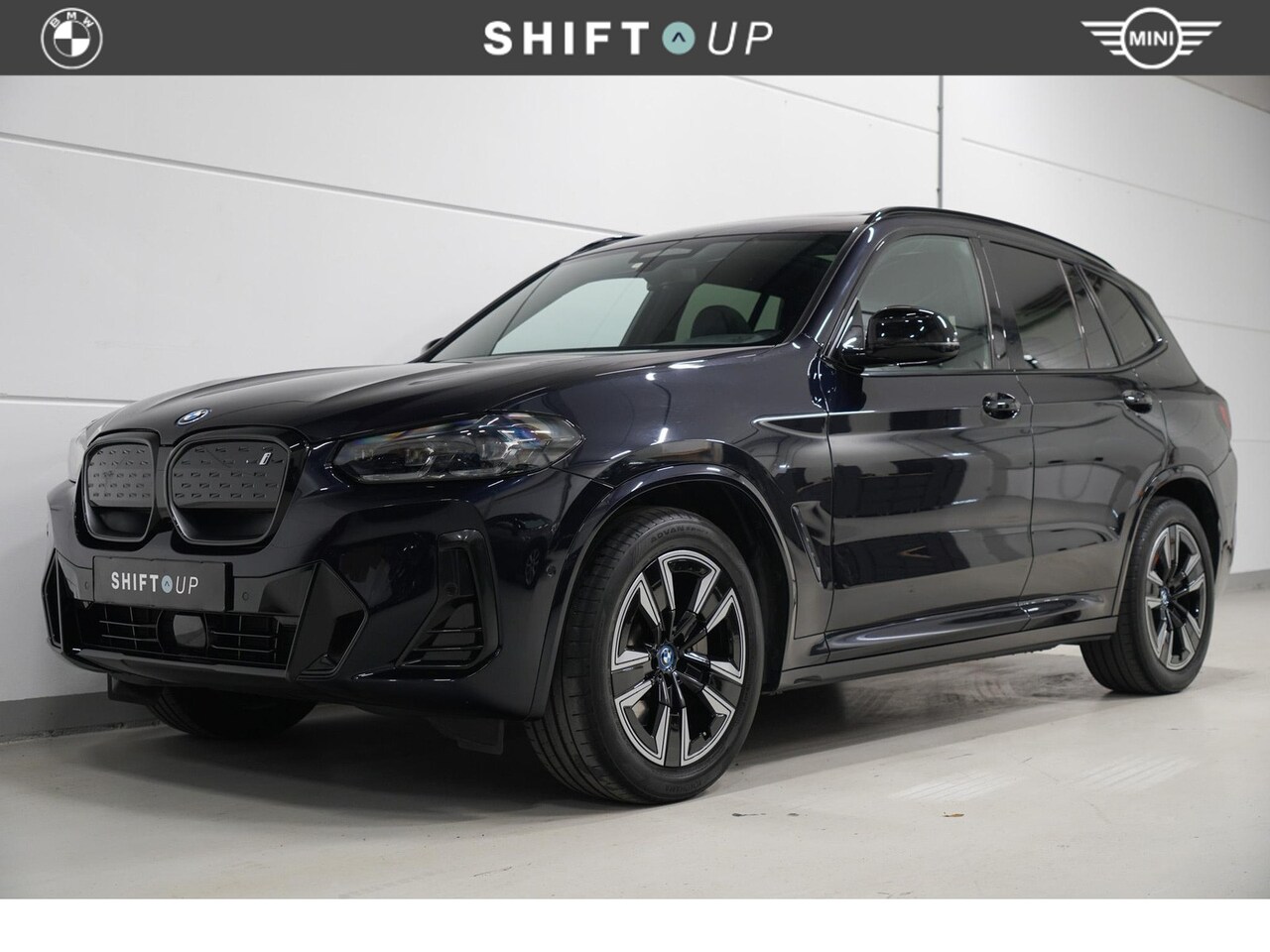 BMW iX3 - M-Sport | Panoramadak | Adapt. Cruise Control | Comfort Access - AutoWereld.nl