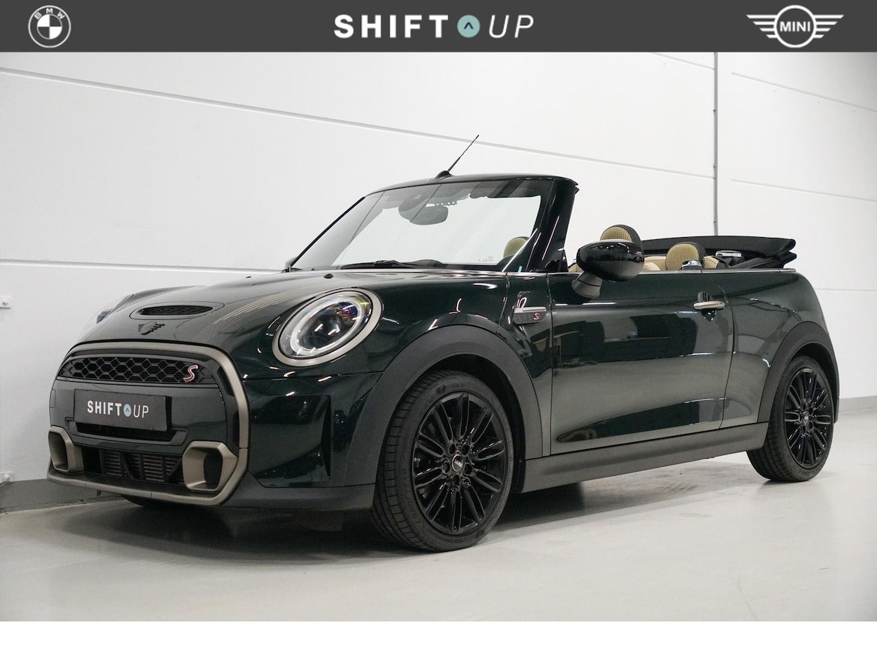 MINI Cabrio - Cooper S 2.0 Resolute Edition | Comfort Access | CarPlay - AutoWereld.nl