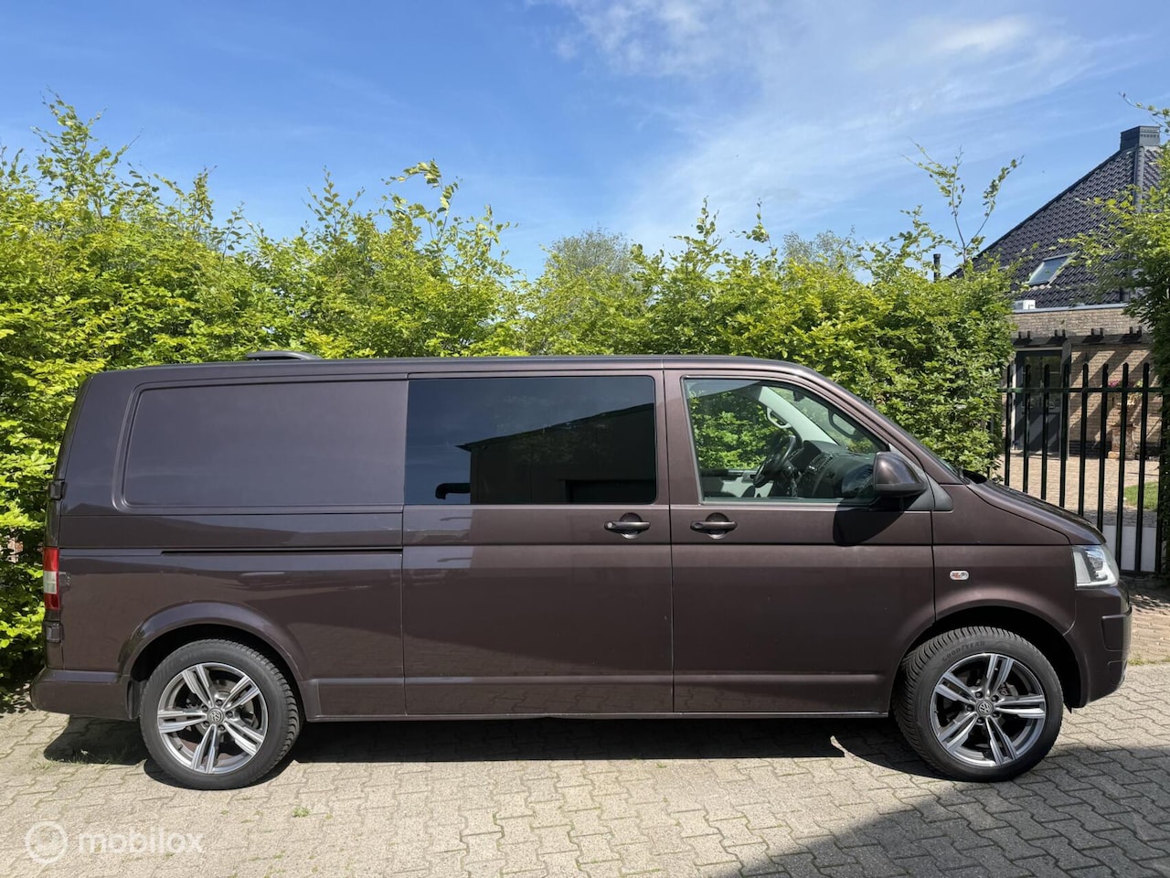 Volkswagen Transporter - 2.0 TDI L2H1 DC Highline rolstoelvervoer - AutoWereld.nl
