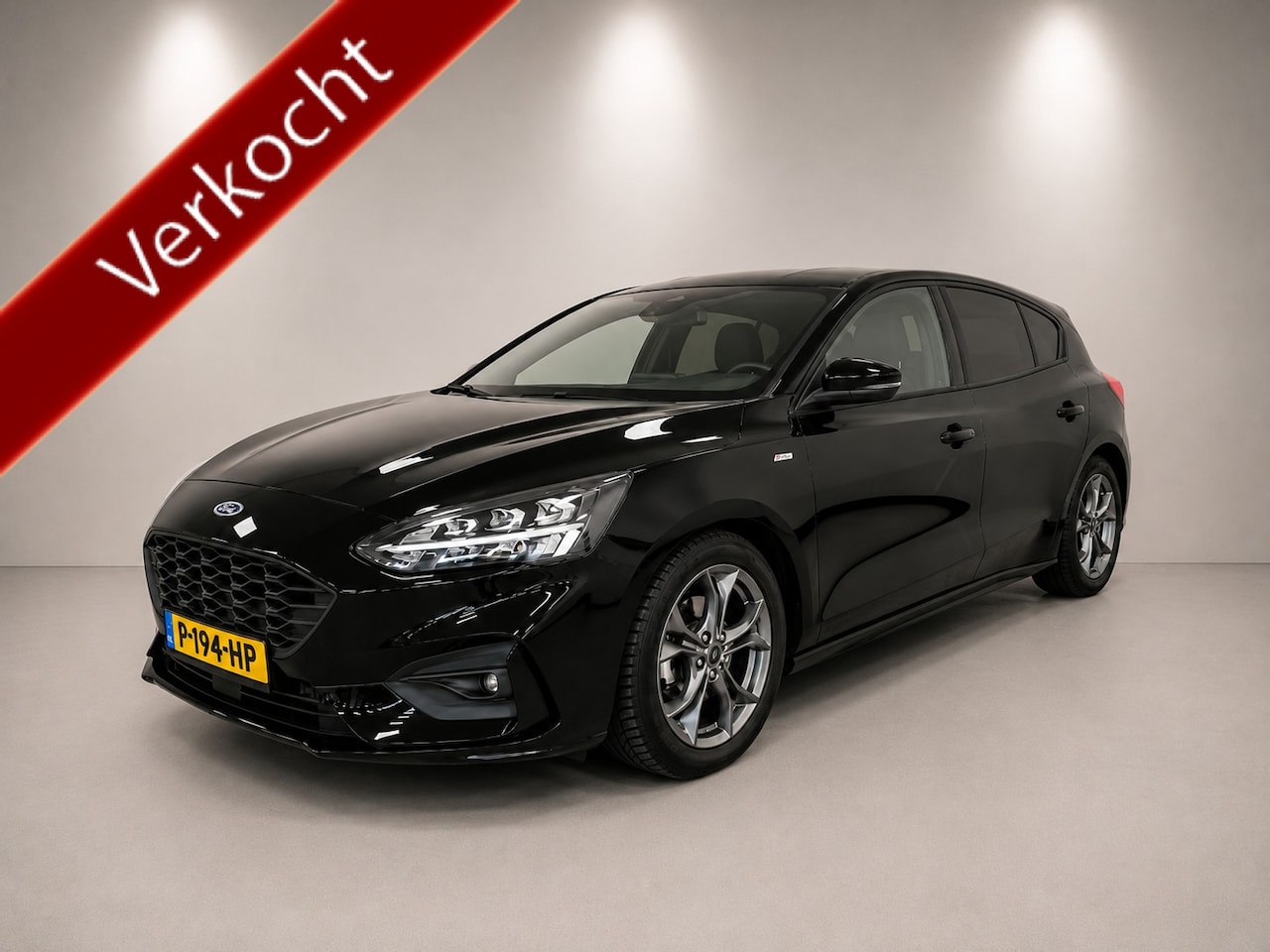 Ford Focus - 1.0 EcoB. 125PK / Hybrid ST-LINE X / HEAD-UP / STOEL-STUURVERW. / TREKH. / CAMERA / - AutoWereld.nl