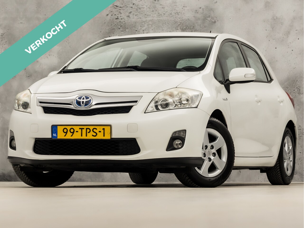 Toyota Auris - 1.8 Full Hybrid Sport Automaat (CLIMATE, CRUISE, KEYLESS, SPORTSTOELEN, TREKHAAK, BLUETOOT - AutoWereld.nl