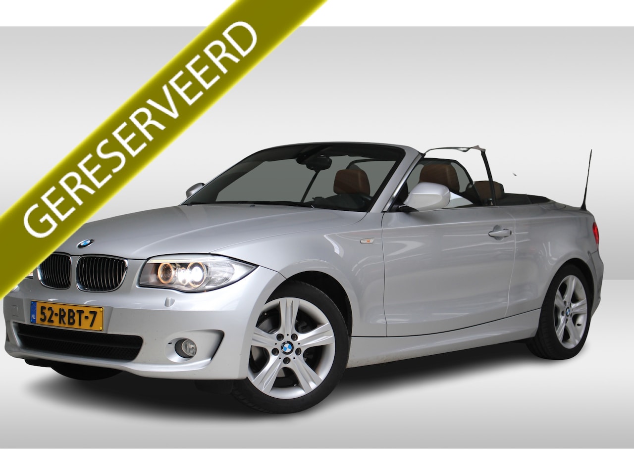BMW 1-serie Cabrio - 118i High Executive | Airco | Leder | Zwart dak | Dealeronderhouden - AutoWereld.nl