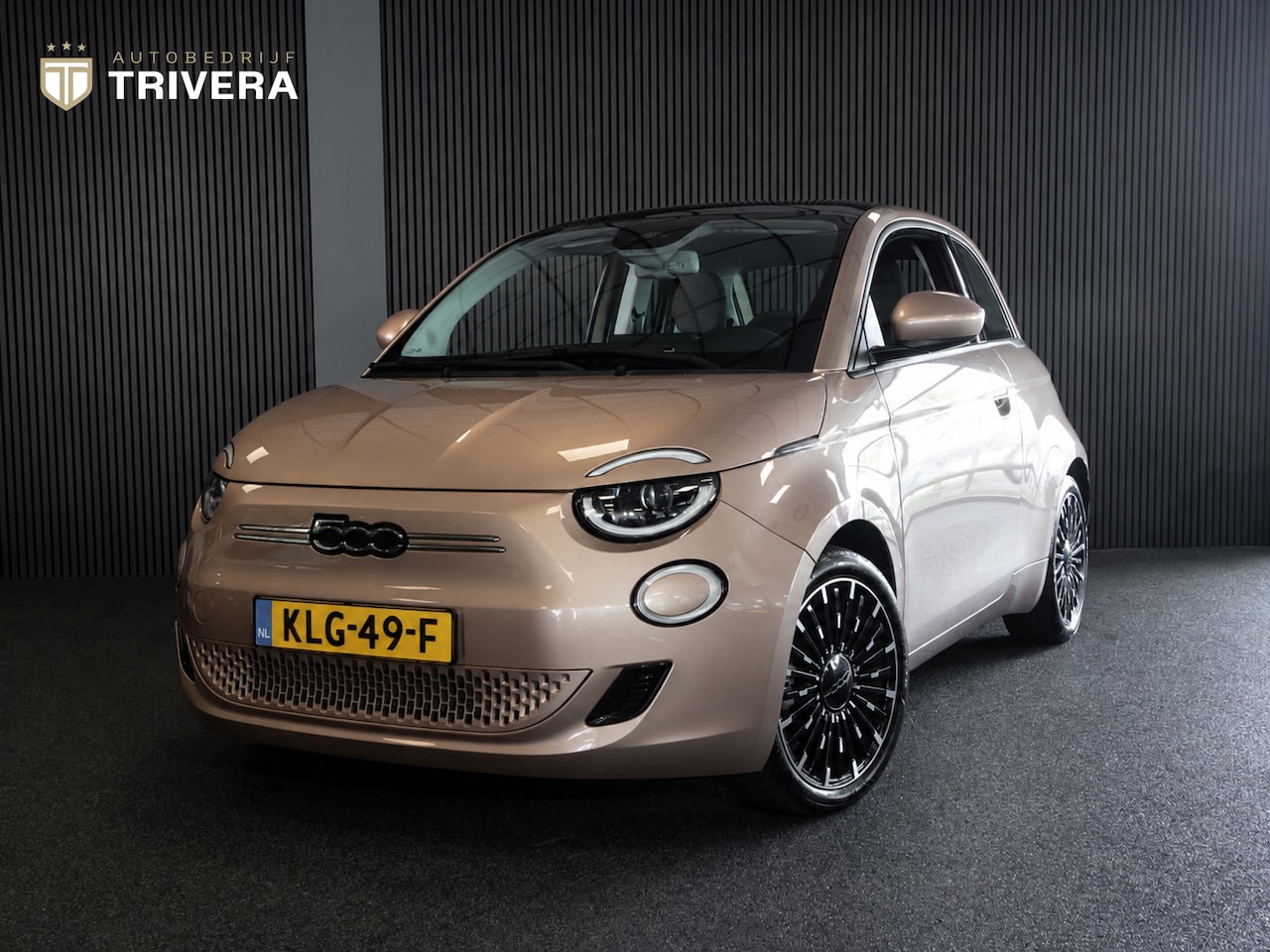 Fiat 500 - 3+1 Nouvelle 42kWh l SoH 94% l BTW auto l Carplay l SKYDOME l LMV l BTW auto l 410km actie - AutoWereld.nl